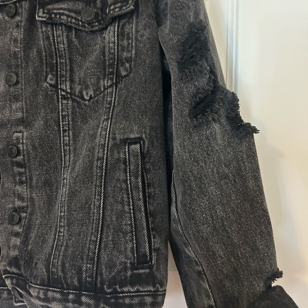 Denim jacket - Picture 2 of 3
